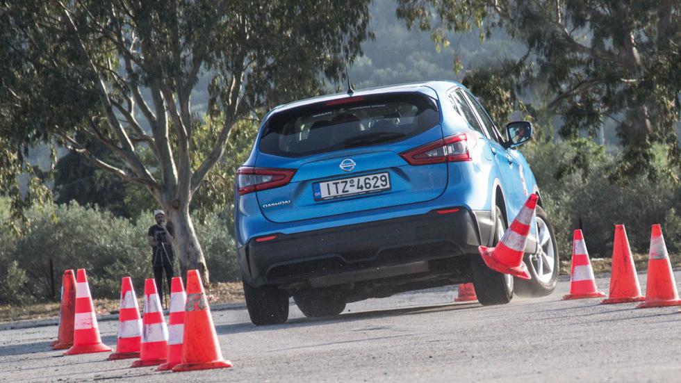 Πόσο καλά στρίβει το προηγούμενο Qashqai στο Elk Test;