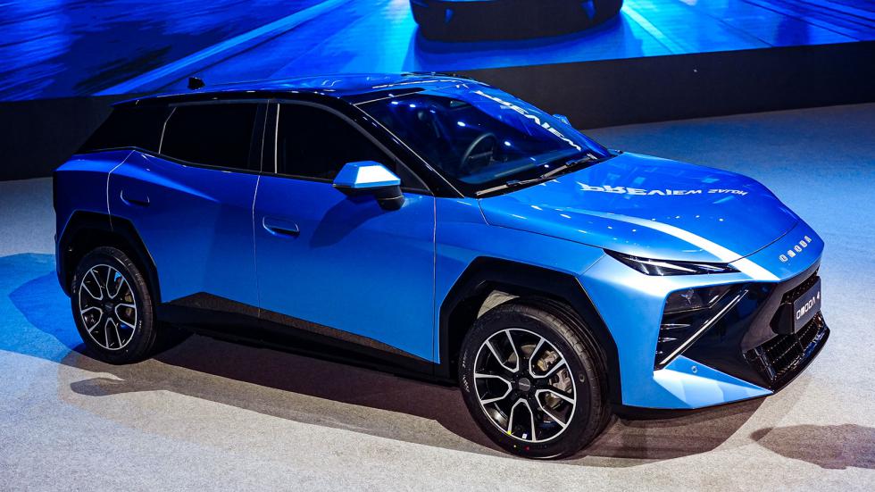 Αποστολή στην Κίνα: Omoda 4 & 4 Ultra - crossover με cyber design και custom πινελιές 