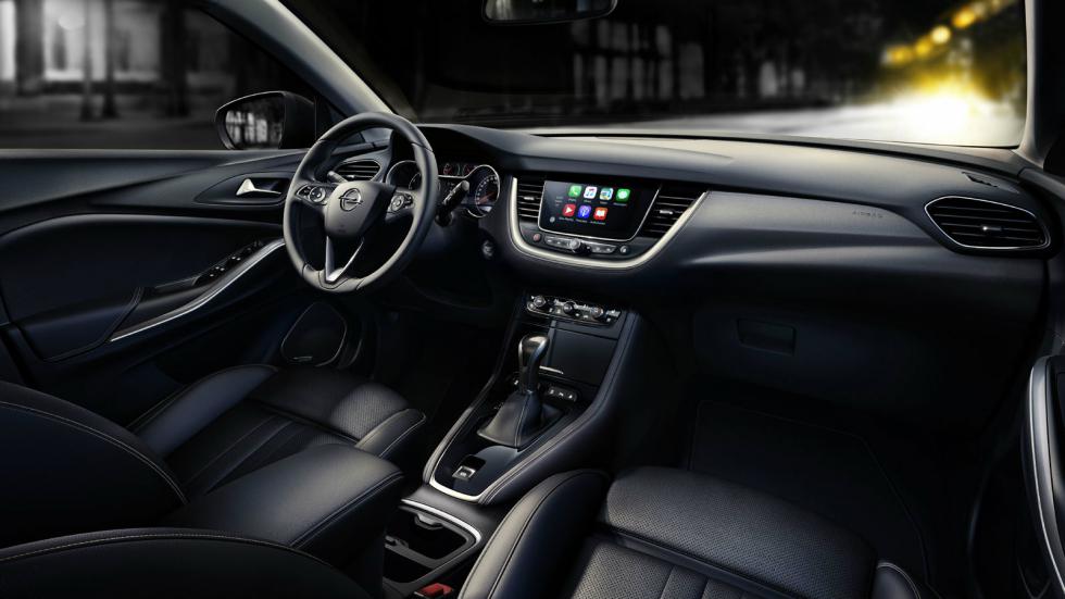 Το εσωτερικό του Grandland X ακολουθεί το σχεδιαστικό μοτίβο των νέων μοντέλων της Opel.