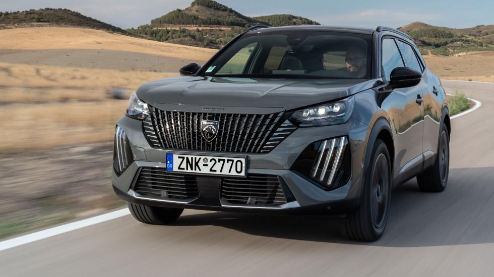 Το Peugeot 2008 ήταν το δεύτερο σε πωλήσεις μοντέλο τον Οκτώβριο του 2025. Μάχη μεταξύ Toyota Yaris Cross και Peugeot 2008 για το πρωτάθλημα του 2025 με 2 μήνες να απομένουν.