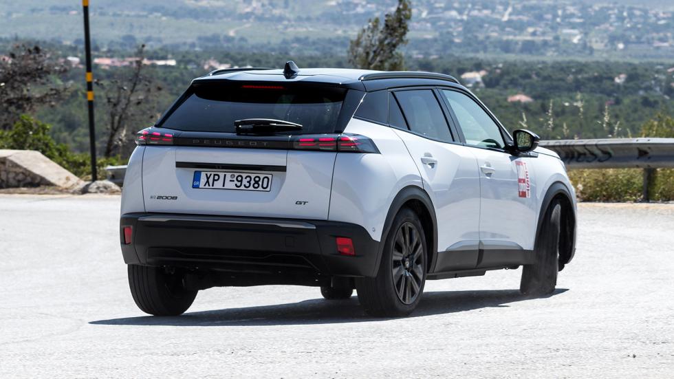 Peugeot 2008: Ποια είναι η καλύτερη έκδοση εξοπλισμού του best-seller του 2025;