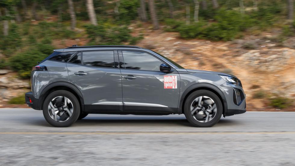 Στην πράξη, το turbo 3κύλινδρο μοτέρ βενζίνης με τα 100 άλογα είναι εύρωστο από χαμηλά και ροπάτο με αποτέλεσμα να κινεί άνετα, αλλά και οικονομικά, το 2008.