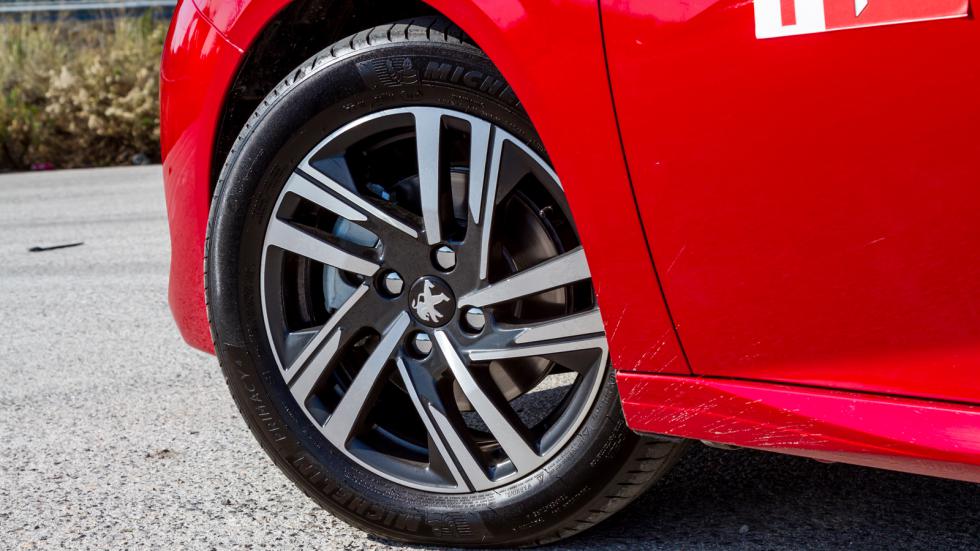Peugeot 208 από 18.900 ευρώ: Σε βενζίνη, diesel & αμιγώς ηλεκτρικό