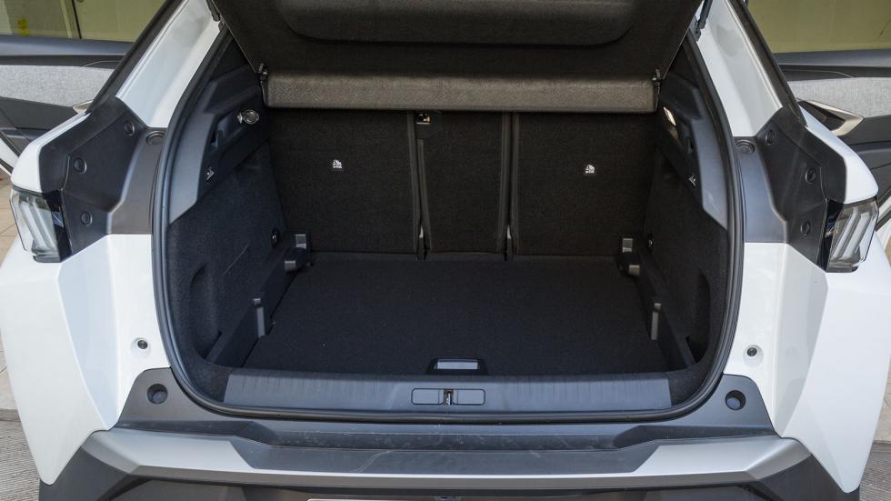 Γιατί η Peugeot με το 3008 έχει ξεπεράσει την Audi με το Q3;