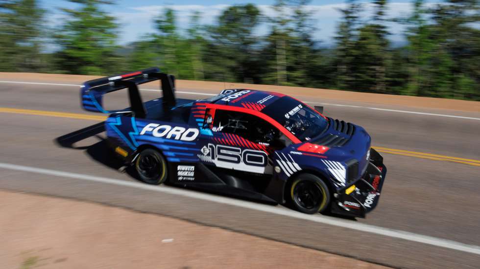 Πρώτο στο Pikes Peak το F-150 Lightning SuperTruck