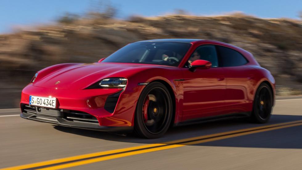 Porsche Taycan Cross Turismo: Φουλ πρακτική με εστίαση στην άσφαλτο