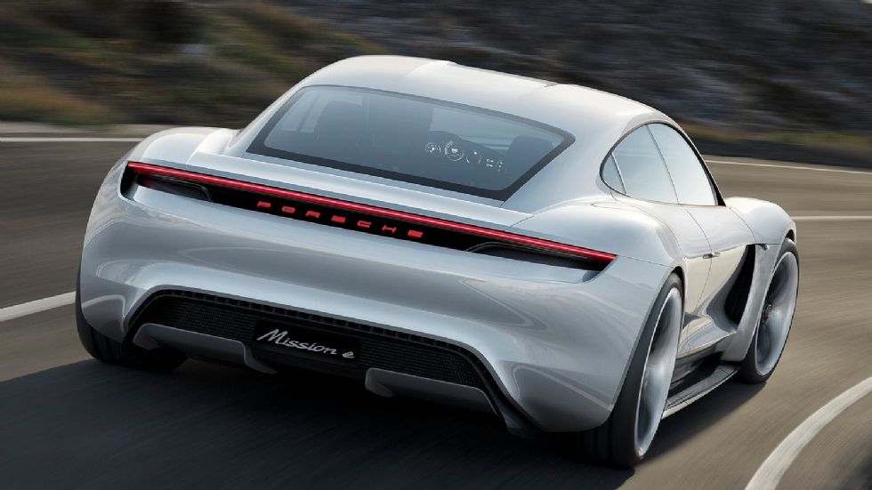 Τι ακριβώς ετοιμάζουν οι Γερμανοί της Porsche και κατοχύρωσαν την ονομασία 960;	
