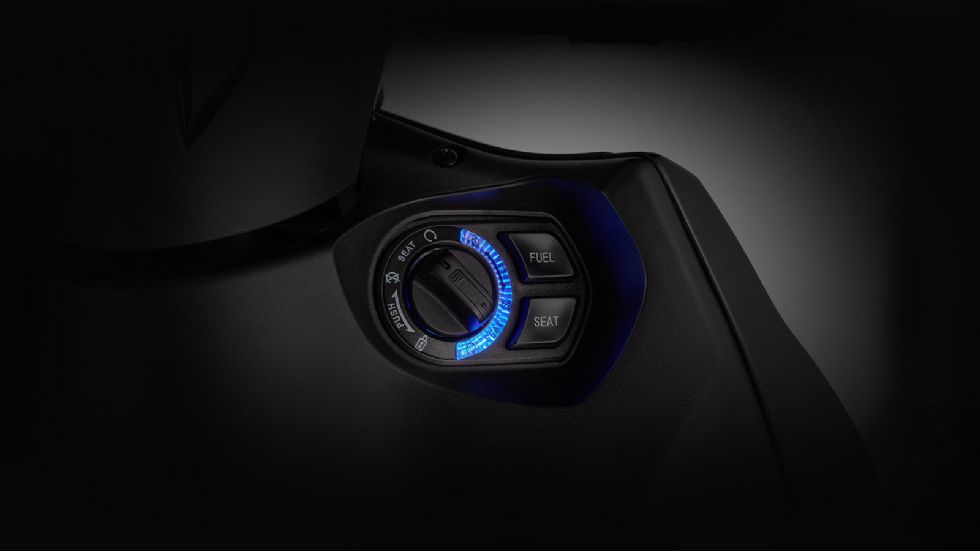QJMOTOR SQ16 125: Με κινητήρα που εξαντλεί τα όρια της Α1 κατηγορίας 