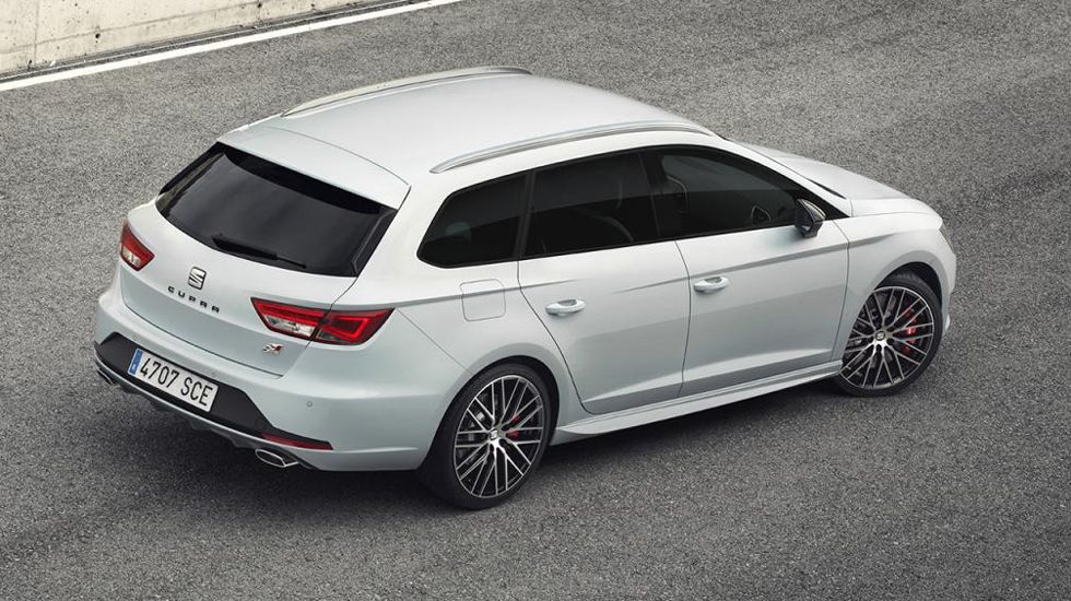 Το Leon ST CUPRA με τους 280 ίππους ολοκληρώνει τα 0-100 χλμ./ώρα σε 6 δλ. και κατά 0.1 δλ. αργότερα το εν λόγω μοντέλο με τους 265 ίππους.