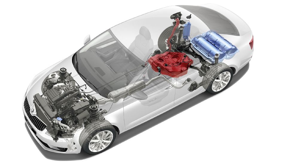 Ακόμη και αν δεν είναι δυνατός ο ανεφοδιασμός του αυτοκινήτου με φυσικό αέριο, η Octavia G-TEC μπορεί να κινηθεί αποκλειστικά με αμόλυβδη βενζίνη, εξασφαλίζοντας αυτονομία 920 χιλιομέτρων. 