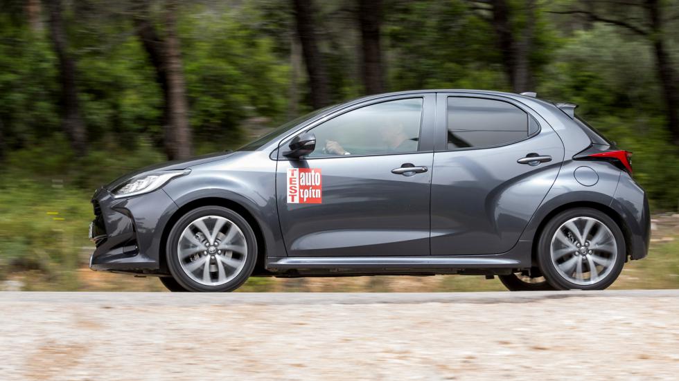 Το υβριδικό Yaris στην πόλη καίει σαν ηλεκτρικό