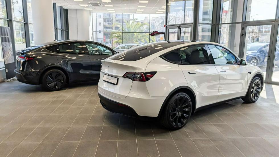 Πρώτη επαφή με το νέο Tesla Model Y Juniper στην Ελλάδα
