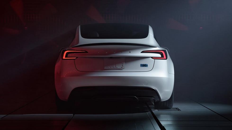 Ανανεωμένο Tesla Model 3 Performance με 460 PS - Η τιμή του