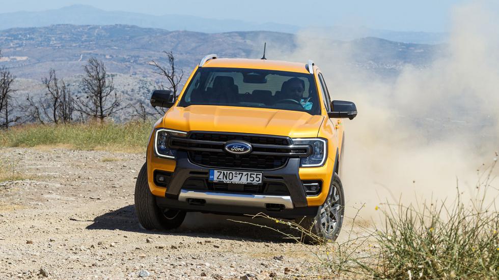 Mε το Ranger έχεις και όλα τα εφόδια να της δεις «ραλίστας» και να απολαύσεις το παιχνίδι στη λάσπη και το χώμα.