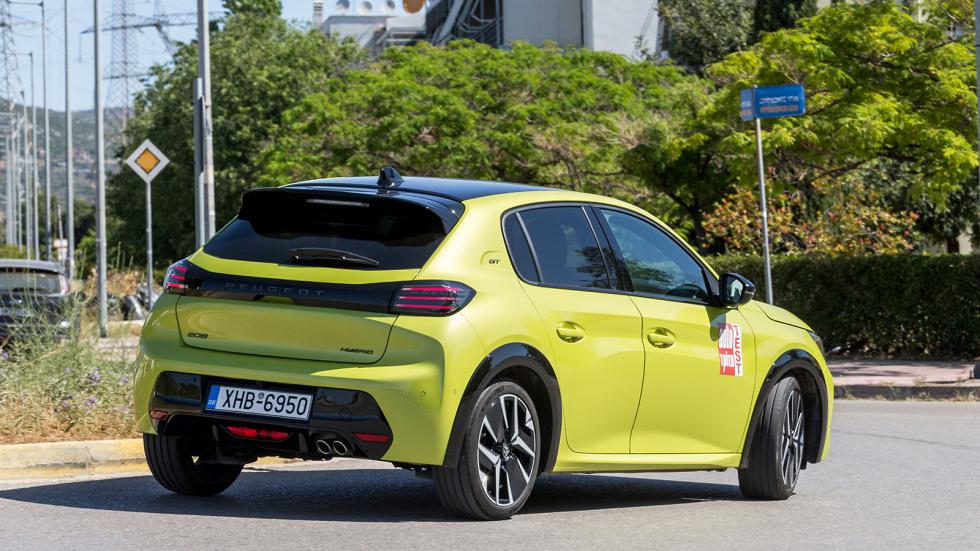 Το 208 πατάει αποφασιστικά και στρίβει σβέλτα δείχνοντας πως τίποτα δεν μπορεί να διαταράξει την ουδετερότητά του. 