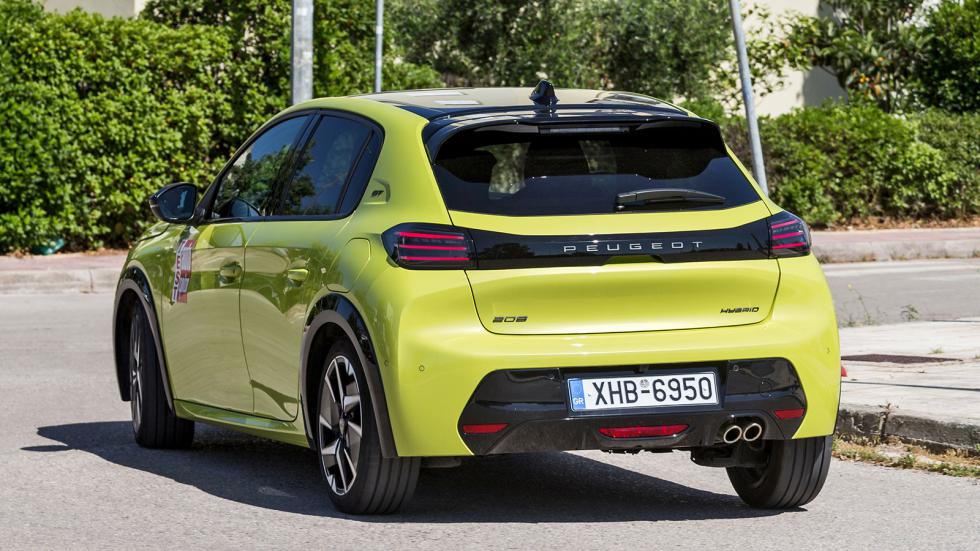 To Peugeot 208 στην πόλη καίει 5,4 λτ./100 χλμ. και είναι το κορυφαίο στην κατηγορία του και παράλληλα είναι το πιο γρήγορο μικρό σε προσπέραση ανάμεσα σε 28 μοντέλα. 
