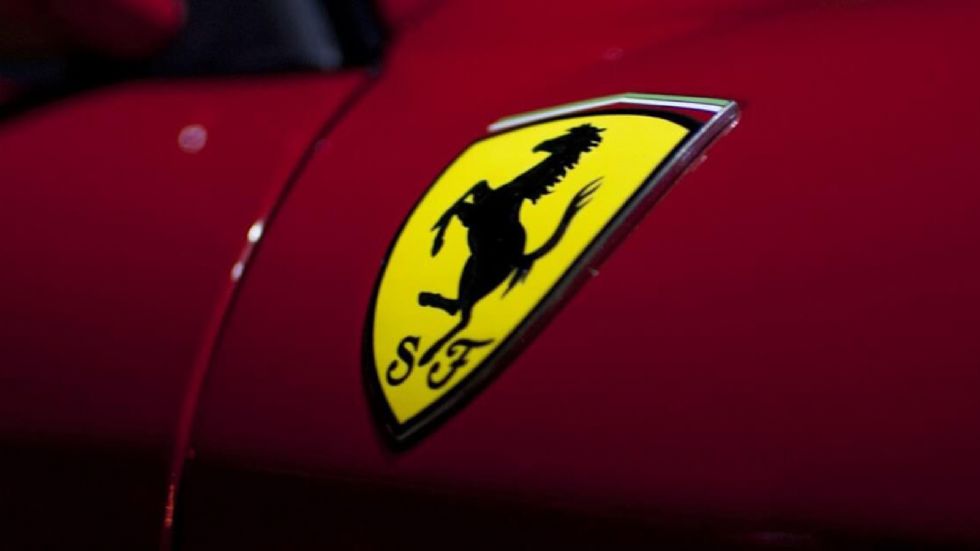 Νέα σειρά ρούχων και δικό της εστιατόριο φτιάχνει η Ferrari