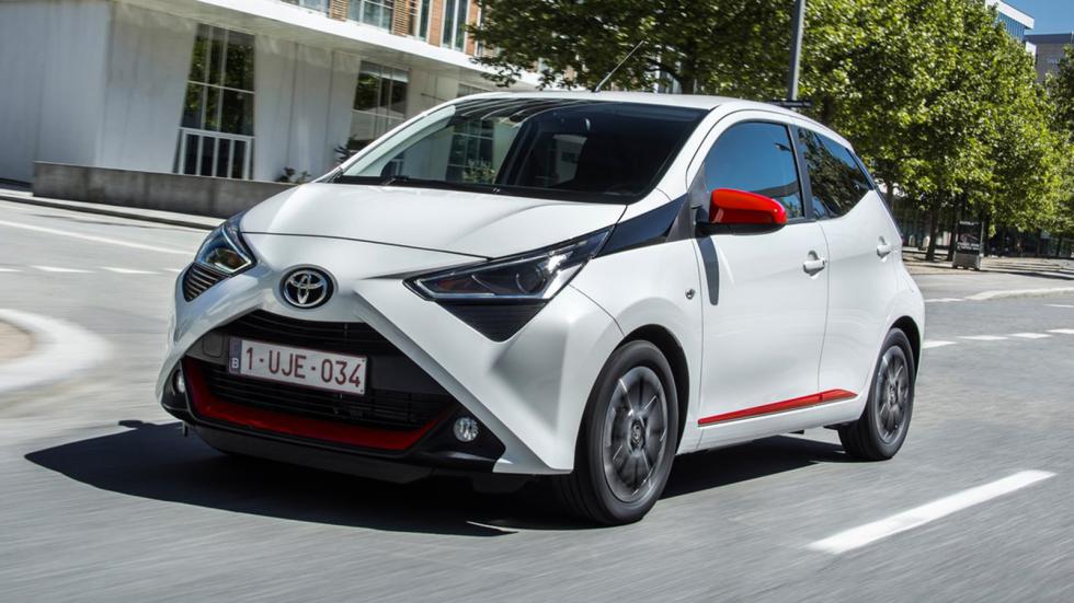 Δυναμική η σχεδίαση του υπάρχοντος Toyota Aygo, που διαγράφει μια πολύ καλή πορεία στην αγορά.