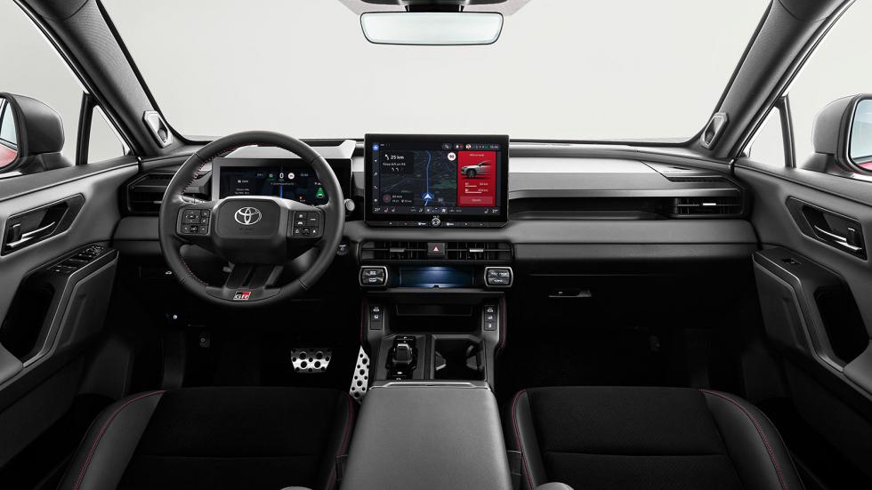 Νέο Toyota RAV4: Πιο high-tech με ιπποδυνάμεις έως 304 άλογα