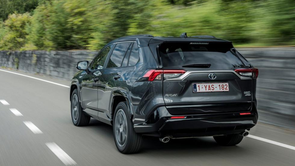 RAV4: Με όφελος 2.000 ευρώ το D-SUV της Toyota!  