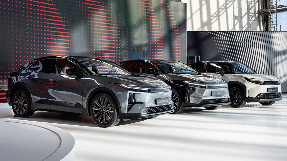 Πλέον η Toyota διαθέτει και μια to the point γκάμα ηλεκτρικών μοντέλων, δηλαδή SUVs από πόλης μέχρι μεγάλα. Όλα τους βγαίνουν και 4κίνητα.