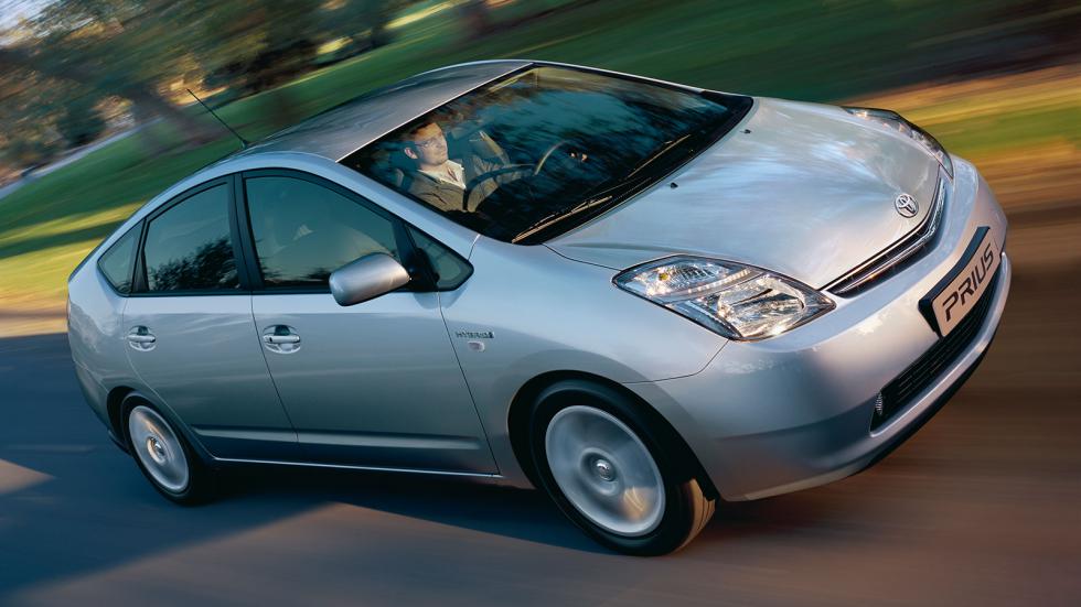 Από το Toyota Prius στο Yaris Cross: Πώς τα υβριδικά έγιναν Νο1 στην Ελλάδα!