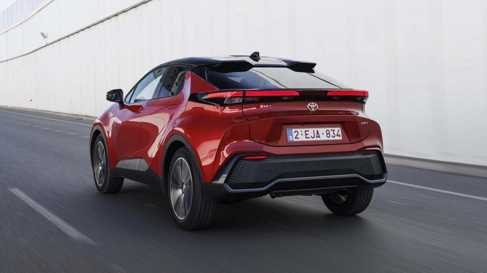 Τα 5 κρυφά τρικ που έχει το νέο Toyota C-HR 