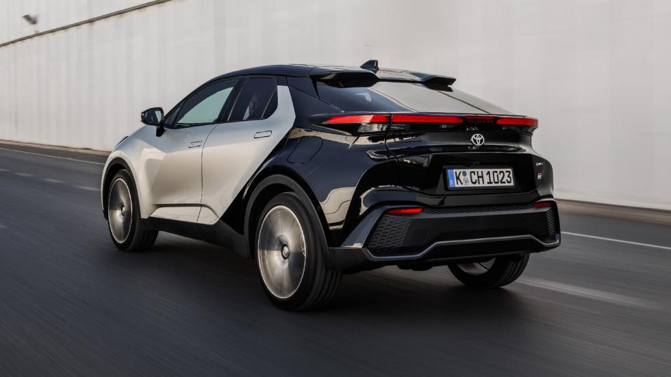 Οδηγούμε το νέο Toyota C-HR: Υβριδικό με 140 ή 198 άλογα