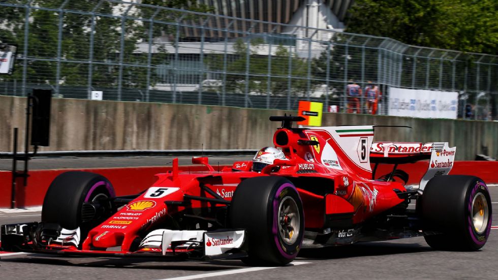 Μέχρι το τέλος προσπαθούσε να σπάσει ο Vettel το εκπληκτικό 1.11.459 του Hamilton, με το καλύτερο που μπόρεσε να κάνει στο φινάλε να είναι το 1.11.789.