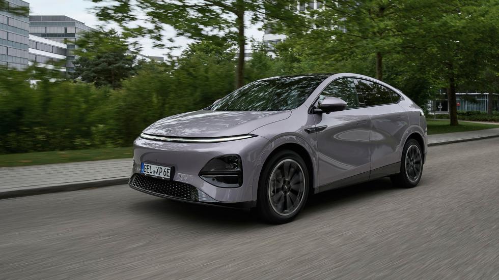 H έκδοση Performance του XPeng G6 είναι τετρακίνητη και διαμορφώνει έναν ευχάριστο οδηγοκεντρικό χαρακτήρα.