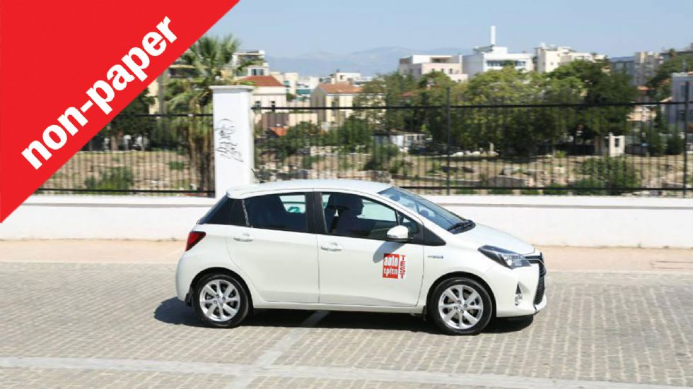 Οι πολλές θήκες γύρω από τον οδηγό και το συνοδηγό, είναι ιδιαίτερα εξυπηρετικές, τόσο στις καθημερινές διαδρομές, όσο και στο ταξίδι.
