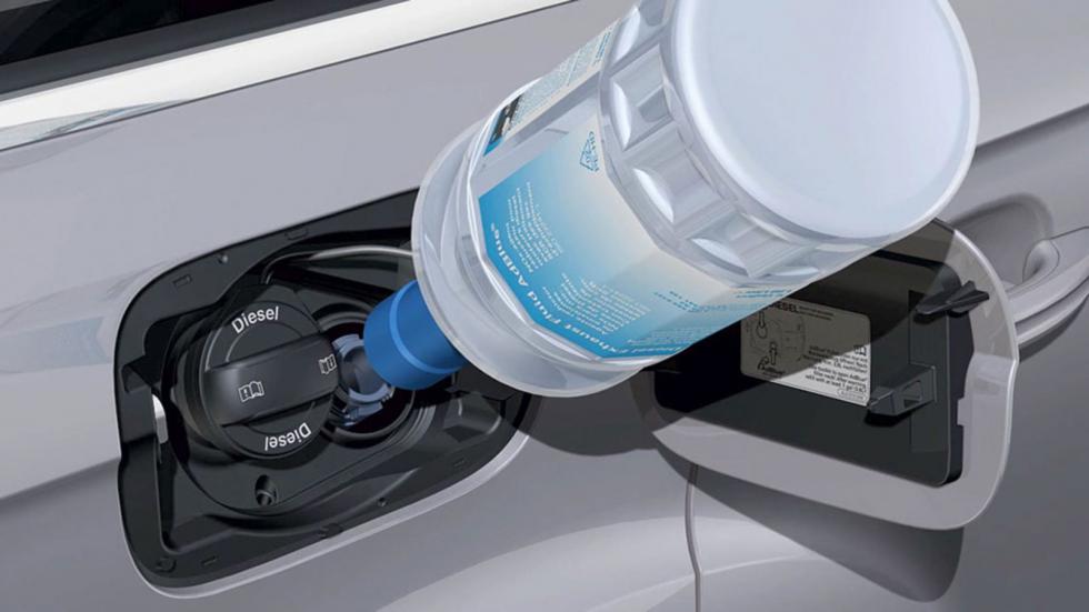 Το να μένεις από AdBlue είναι σαν να μένεις από βενζίνη. Απλά αγοράζεις ένα μπουκάλι AdBlue και συμπληρώνεις το ρεζερβουάρ. 