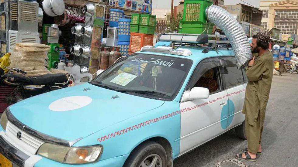 Μόνο μειονέκτημα σύμφωνα με τους ίδιους, ότι πρέπει να το γεμίζουν με νερό δύο φορές τη μέρα.