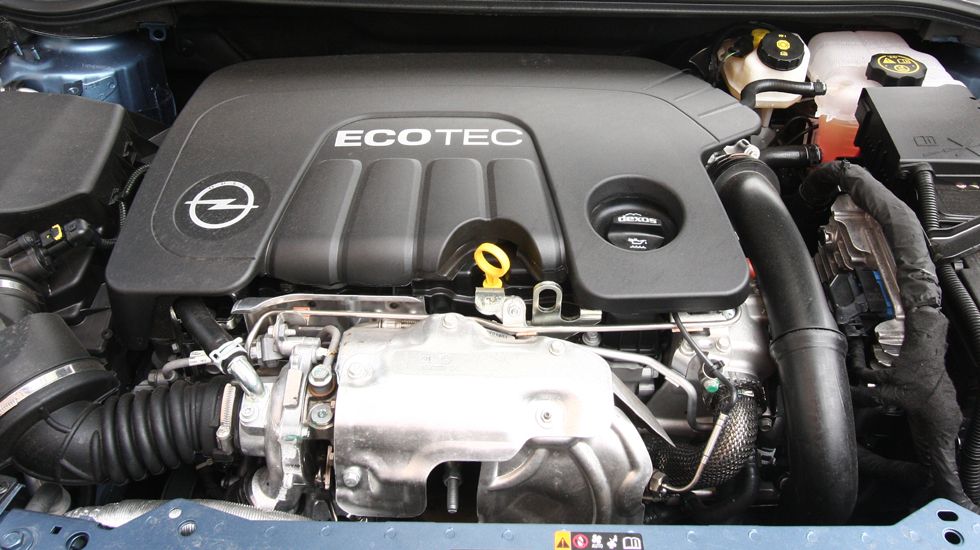 Ισχυρό προσόν του Opel Astra αποτελούν και οι κινητήρες του, ειδικά ο 1,6 CDTi των 136 ίππων, ο οποίος είναι ο ισχυρότερος της κατηγορίας του.