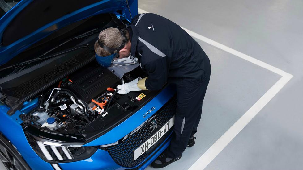 To πρόγραμμα Peugeot 3Plus παρέχεται στο πανελλαδικό δίκτυο εξουσιοδοτημένων επισκευαστών Peugeot.