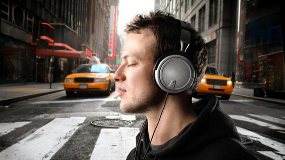 Τα ακουστικά σε βάζουν σε κίνδυνο (+vid)  