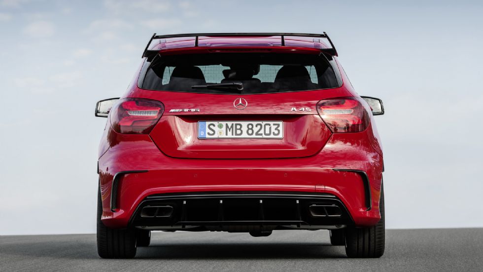 Το μεγαλείο της A45 AMG (+video)