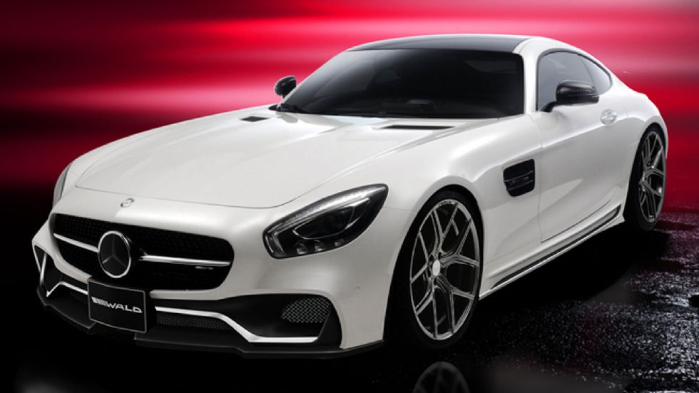 Το πακέτο βελτίωσης που έχει φορέσει η AMG GT ονομάζεται Black Bison. Σε αυτό ξεχωρίζει ο εμπρός προφυλακτήρας, που φέρει άλλη σχεδίαση.