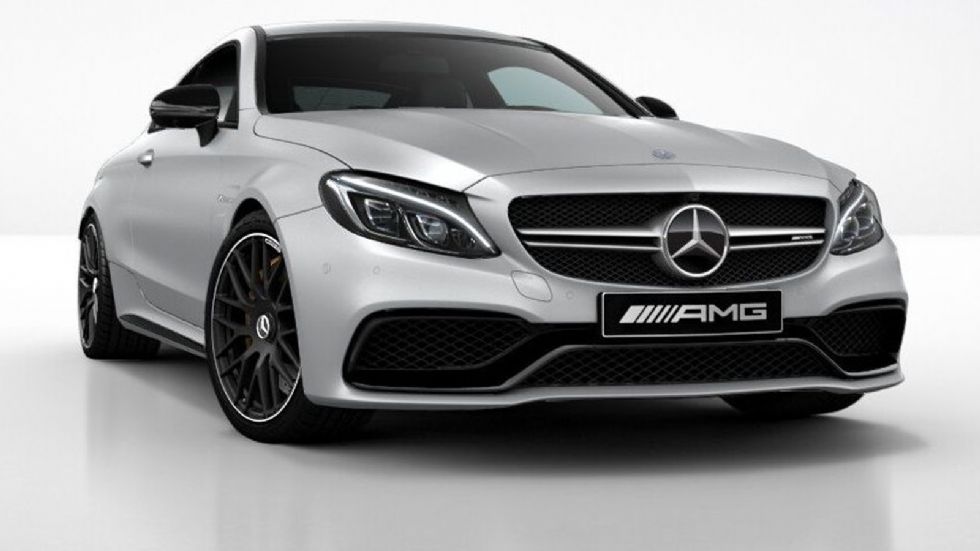 Αυτή είναι η C63 AMG Coupe στην ειδική έκδοση Night Package.