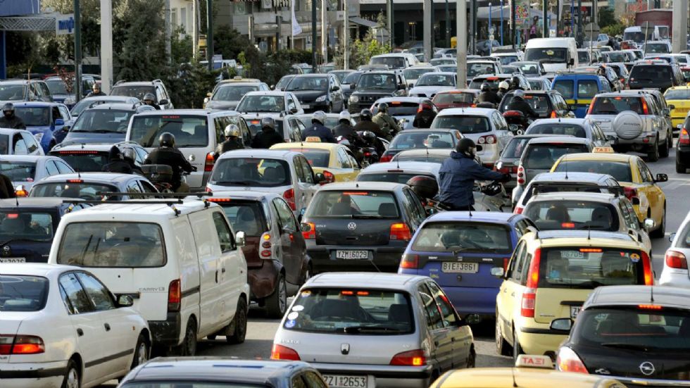Πάνω από 1,2 εκ. ιδιοκτήτες Ι.Χ. και περίπου 1 εκ. ιδιοκτήτες μοτοσυκλετών θα λάβουν «ραβασάκι», εφόσον δεν έχουν περάσει ΚΤΕΟ ή δεν έχουν ασφαλίσει τα οχήματά τους.