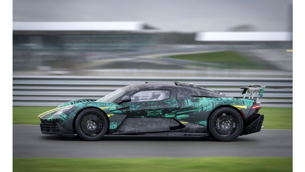 Η Aston Martin Valhalla, το νέο υβριδικό plug-in των 1.012 ίππων έρχεται το 2024