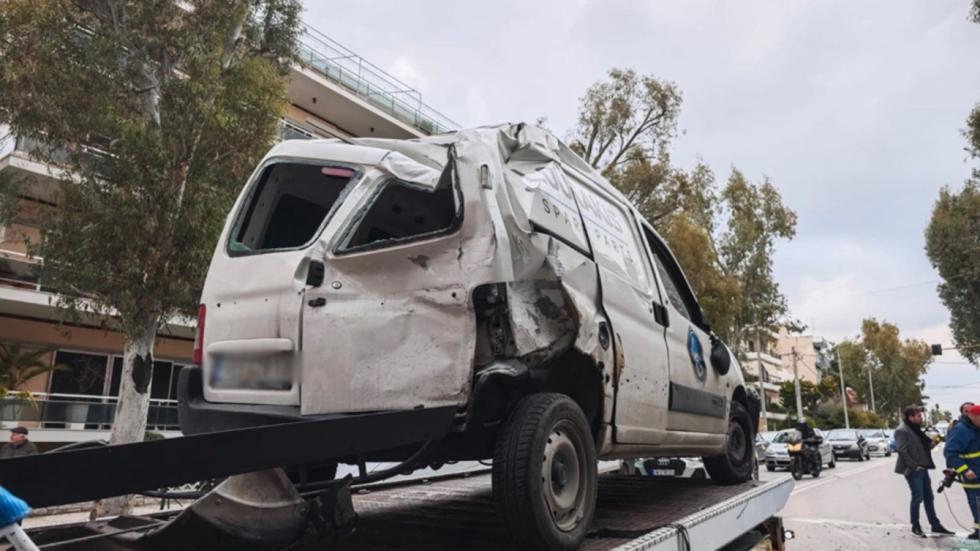 88χρονη έχασε τον έλεγχο και προκάλεσε δυστύχημα στο Νέο Ψυχικό