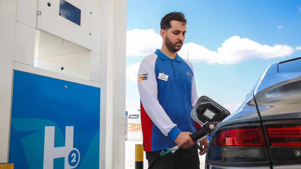 Η εποχή του υδρογόνου ξεκινά στην Ελλάδα: Η Motor Oil άνοιξε το πρώτο πρατήριο υδρογόνου
| autotriti.gr