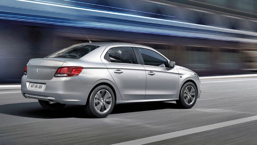 Ιδιαίτερα άνετο είναι οδηγικά το Peugeot 301 με την ανάρτηση να απορροφά με τον καλύτερο τρόπο όλες τις ανωμαλίες.