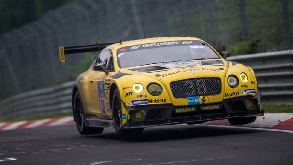 Αντλώντας έμπνευση από τις αγωνιστικές Continental GT3, η παλέτα θα περιλαμβάνει το χρωματικό συνδυασμό Monaco Yellow και Black Crystal. Αντί για το κίτρινο, υπάρχει η επιλογή του κόκκινου «St James R