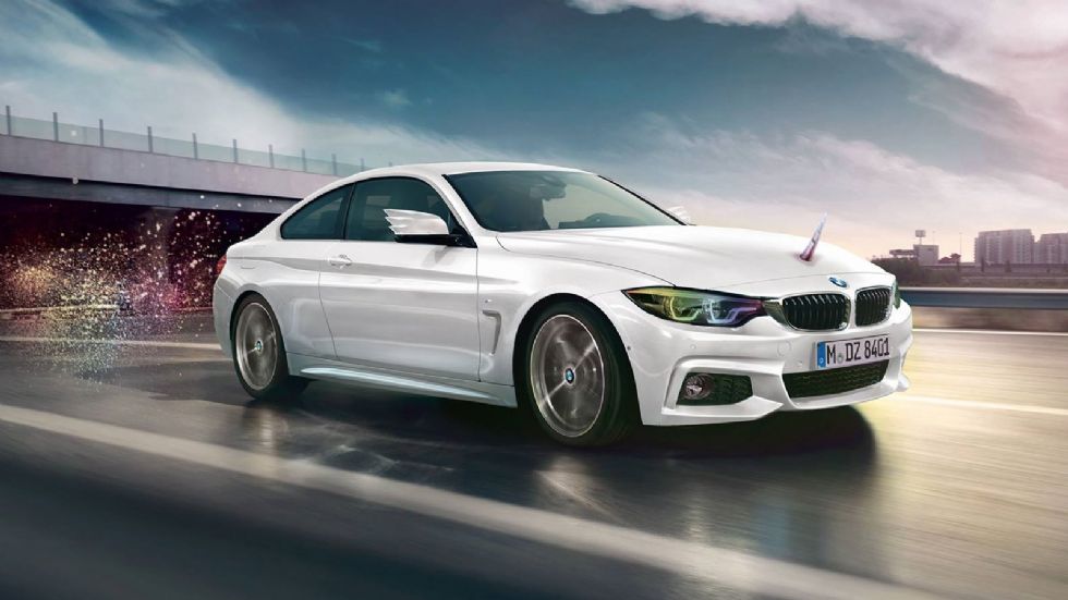 Η BMW έδωσε σε όλα τα μοντέλα της Σειράς 4 τη δυνατότητα να αποκτήσουν ένα μονόκερο στο καπό.