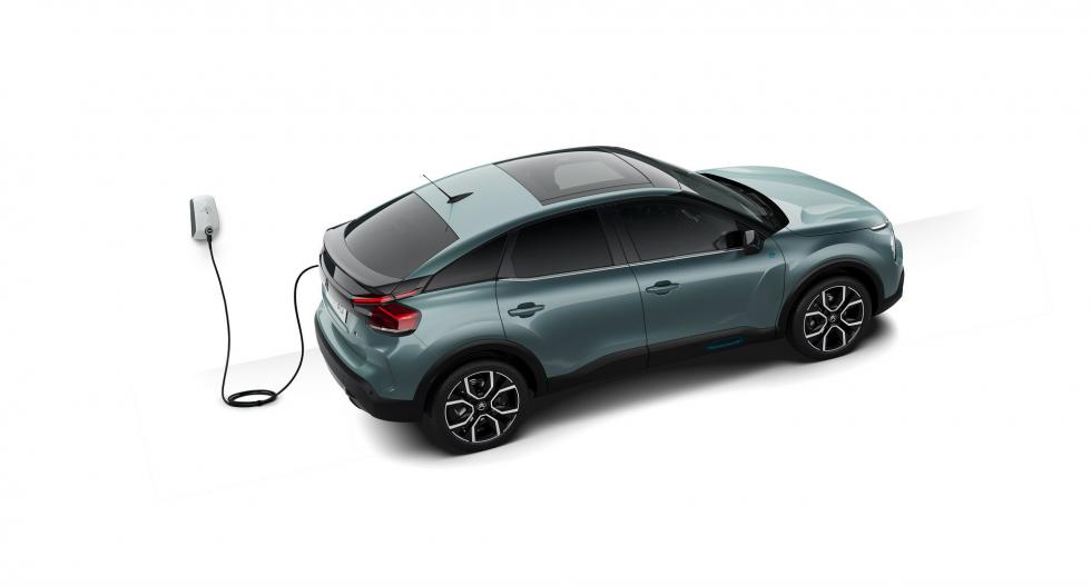 Πρώτες εικόνες των Citroen C4 και e-C4