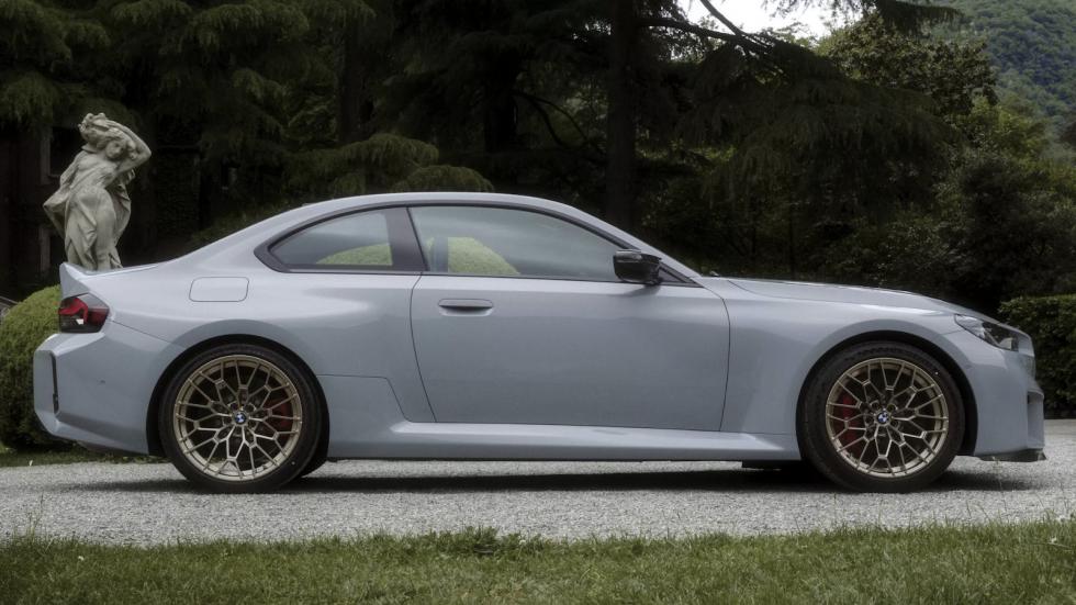 BMW M2 CS: Επίσημη πρεμιέρα με 523 ίππους και άγρια όψη