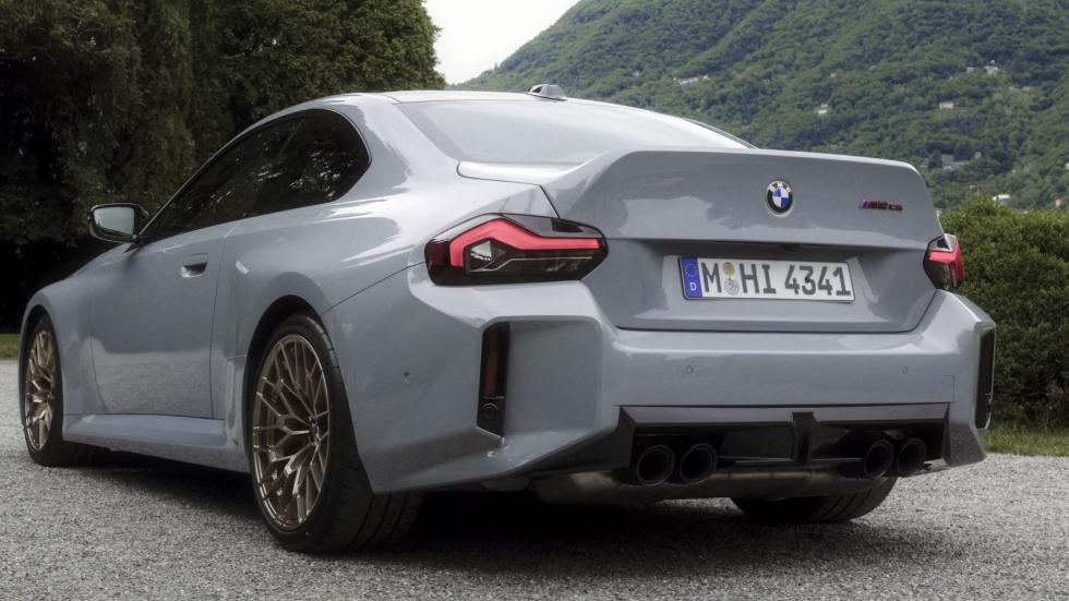 BMW M2 CS: Επίσημη πρεμιέρα με 523 ίππους και άγρια όψη