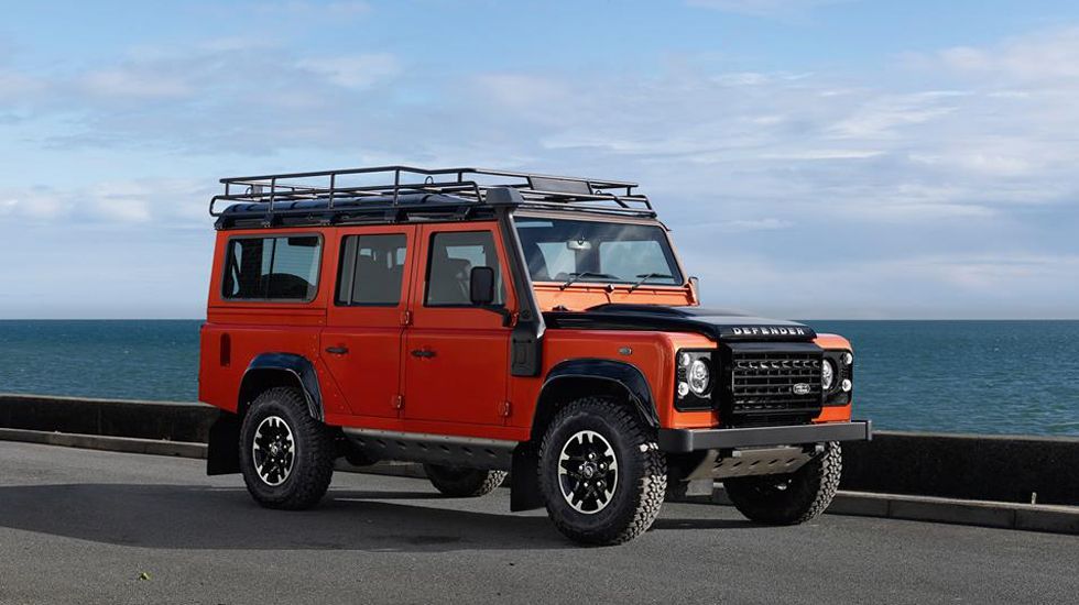 Land Rover Defender Adventure Edition: Το σκληροτράχηλο